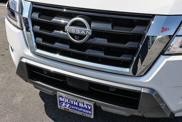 Used 2022 Nissan Armada Platinum w/ Captain's Chairs Package AWD/4WD image 11