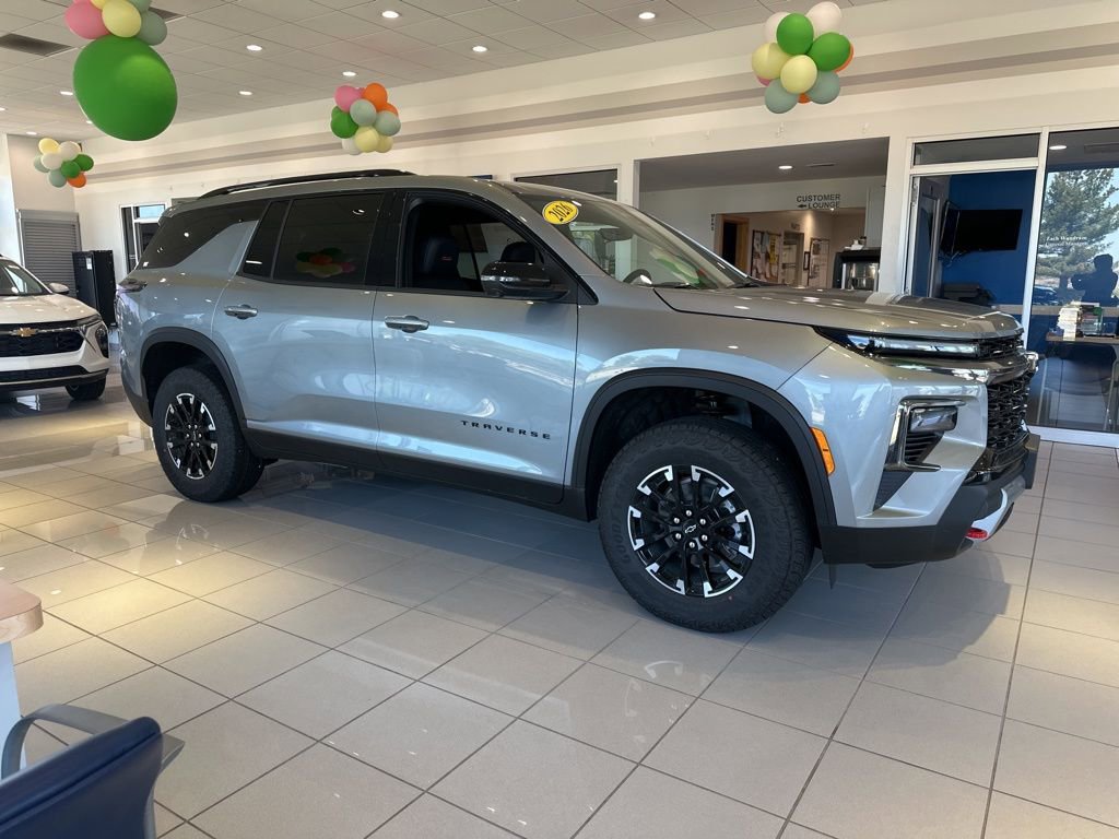 New 2026 Chevrolet Traverse Z71 w/ Driver Confidence Package AWD/4WD image 3