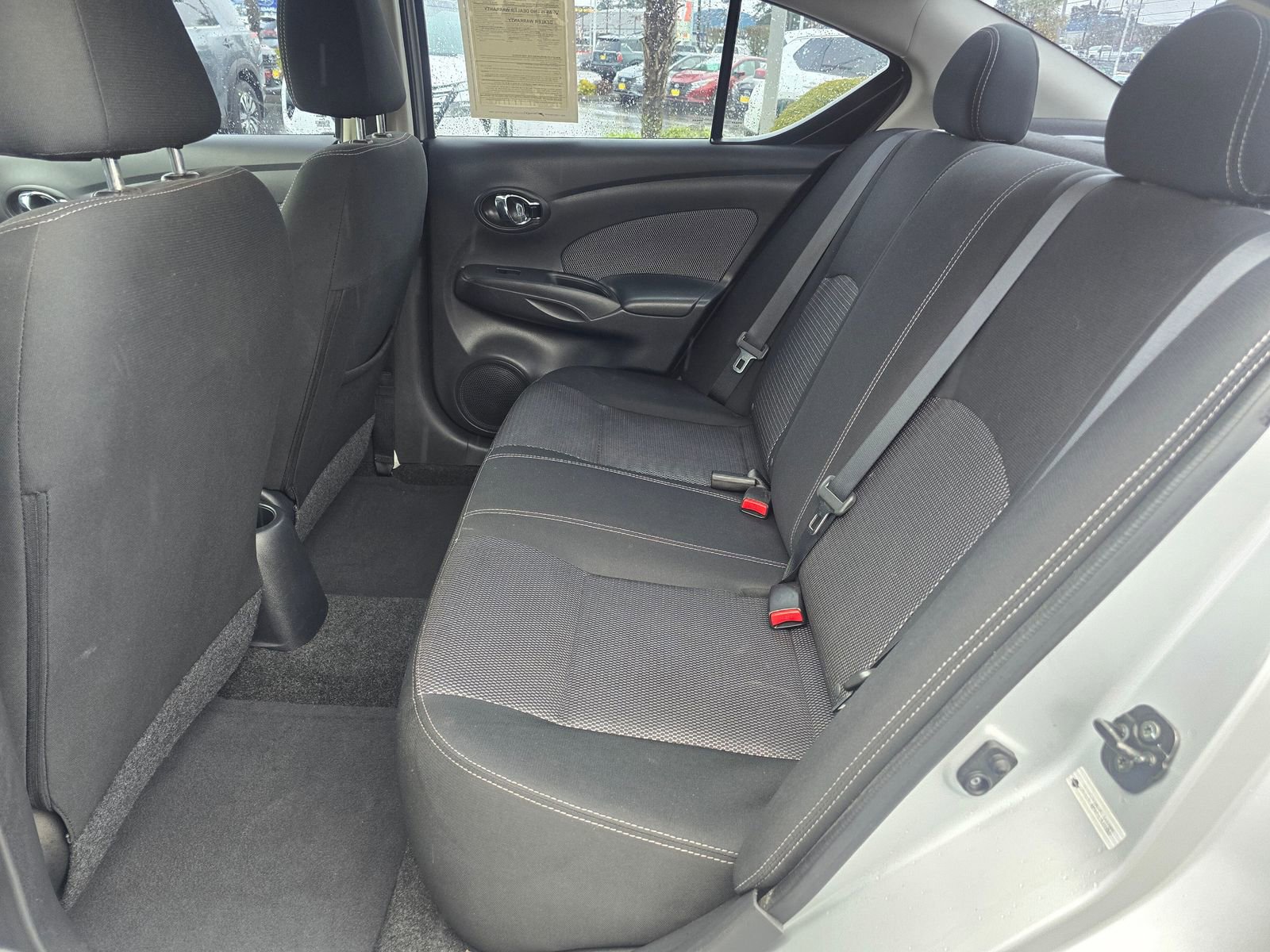 Used 2015 Nissan Versa SV image 27