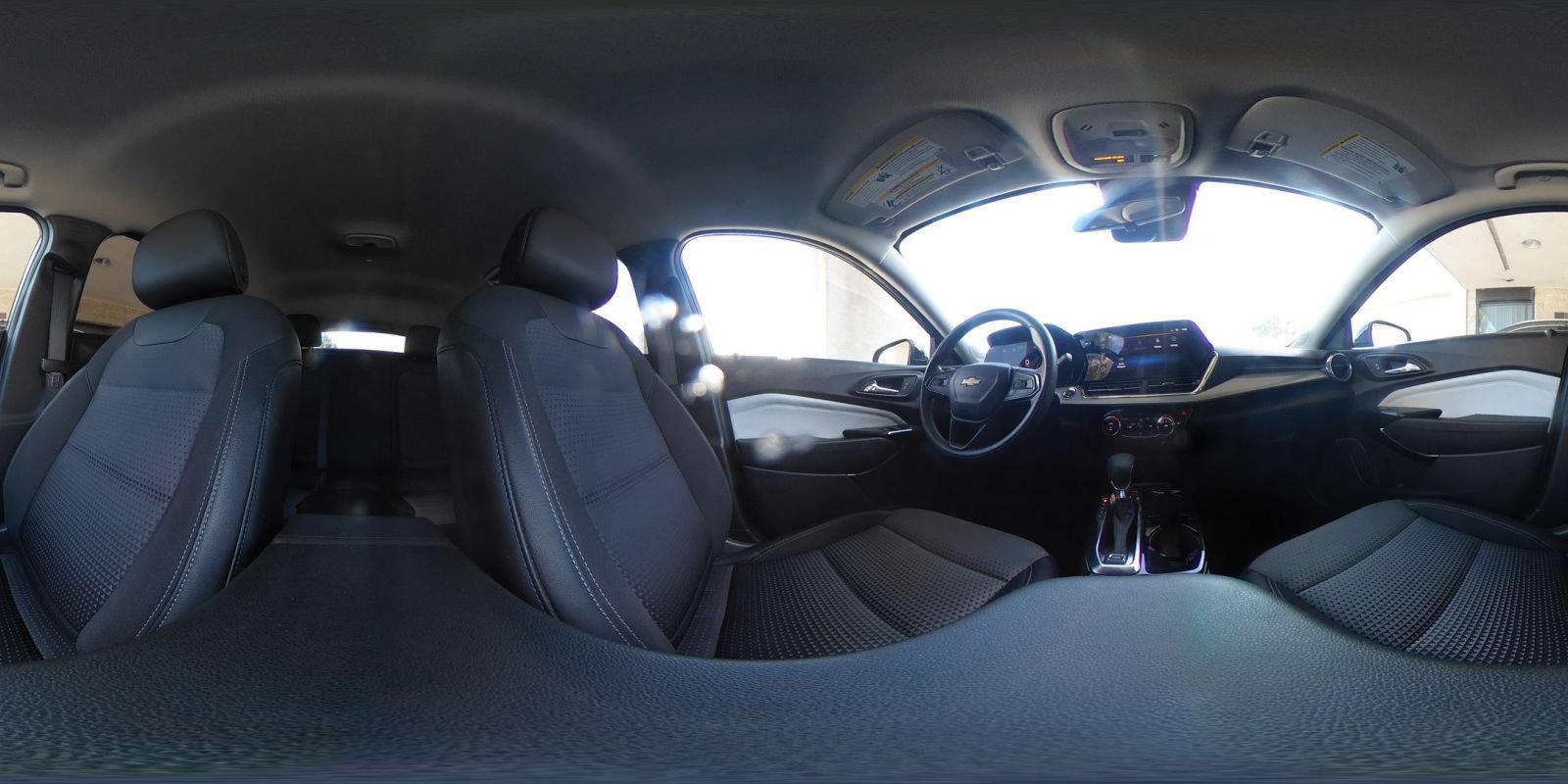 Used 2025 Chevrolet Trax LT FWD image 41
