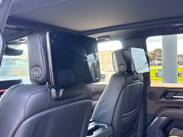 New 2026 GMC Yukon XL Denali Ultimate AWD/4WD image 32