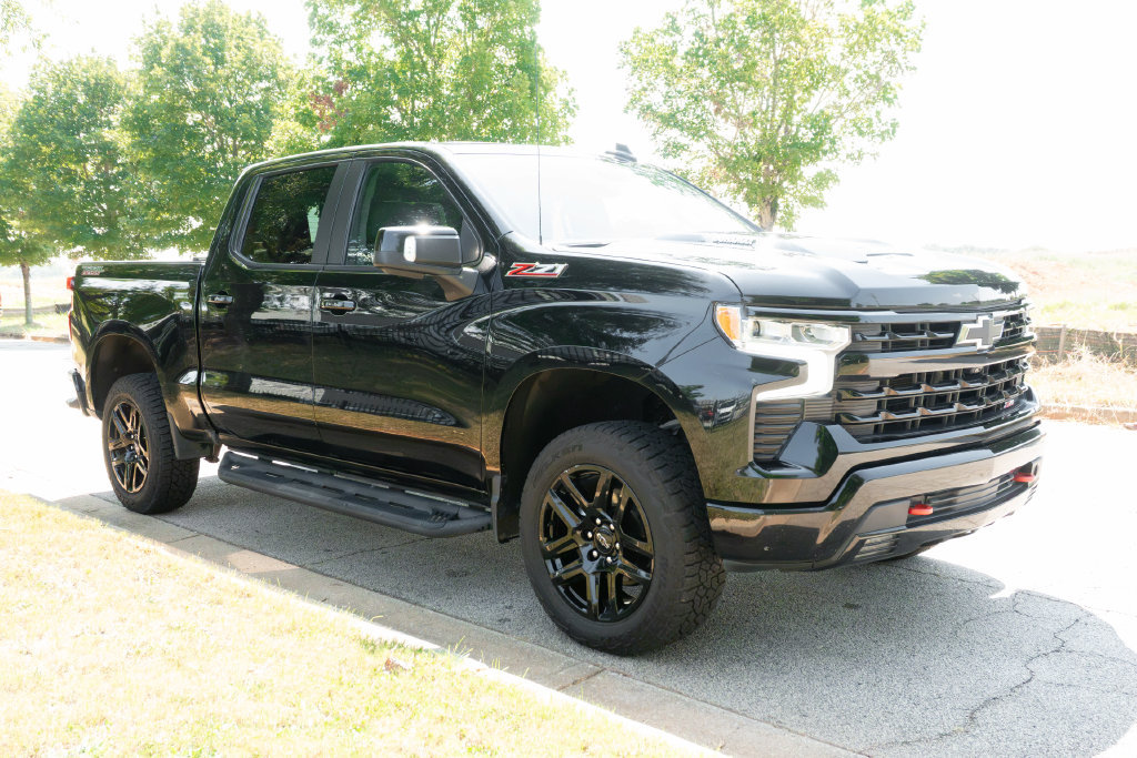 Used 2023 Chevrolet Silverado 1500 LT Trail Boss w/ LT Trail Boss Premium Package AWD/4WD image 5