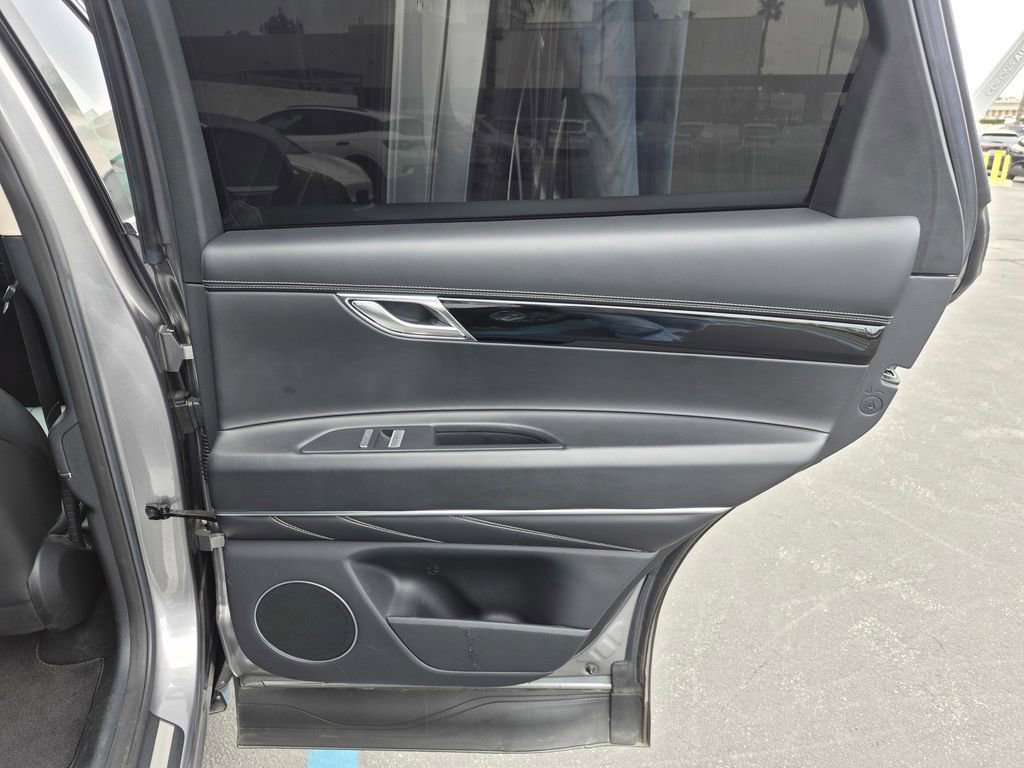 Used 2021 Genesis GV80 2.5T RWD image 24