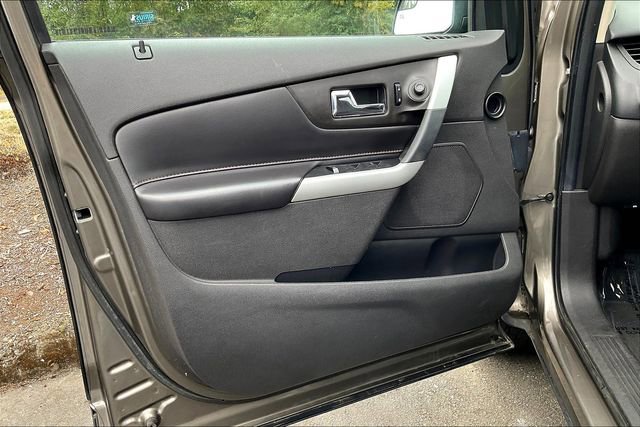 Used 2013 Ford Edge SEL image 23
