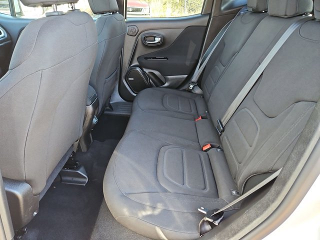 Used 2021 Jeep Renegade Latitude w/ Sun & Sound Group image 17