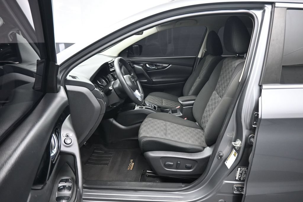 Used 2019 Nissan Rogue Sport SV AWD/4WD image 11