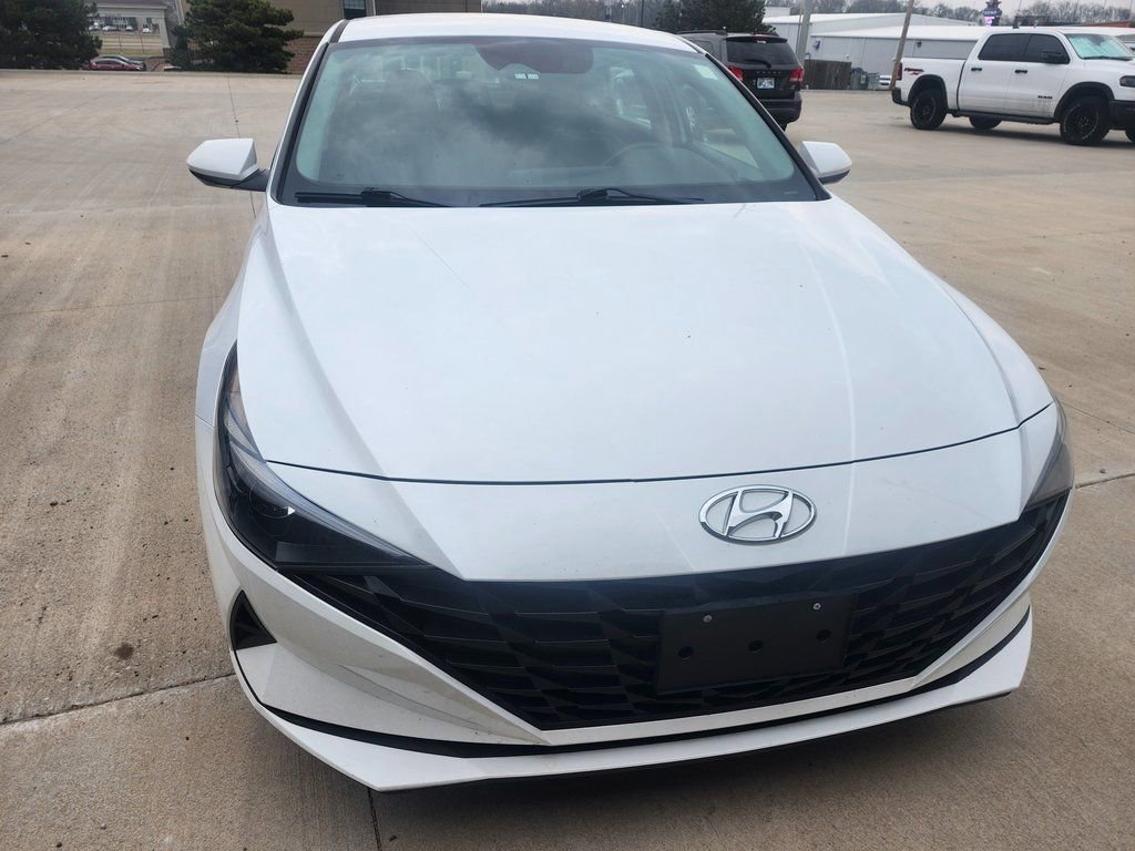 Used 2021 Hyundai Elantra SE image 7