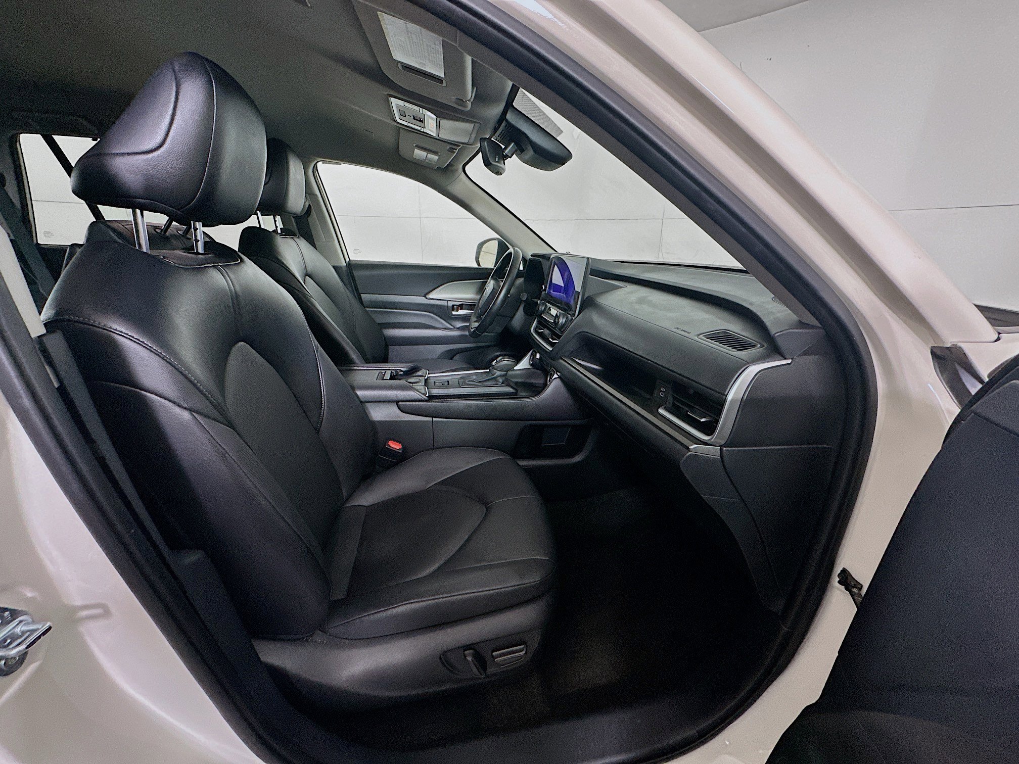 Used 2024 Toyota Grand Highlander XLE image 34