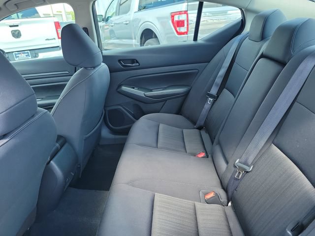 Used 2024 Nissan Altima 2.5 SV FWD image 13