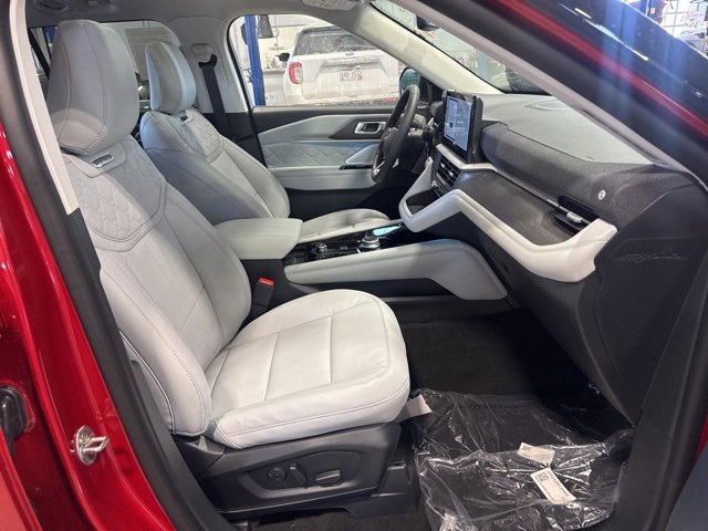 New 2026 Ford Explorer Platinum image 18