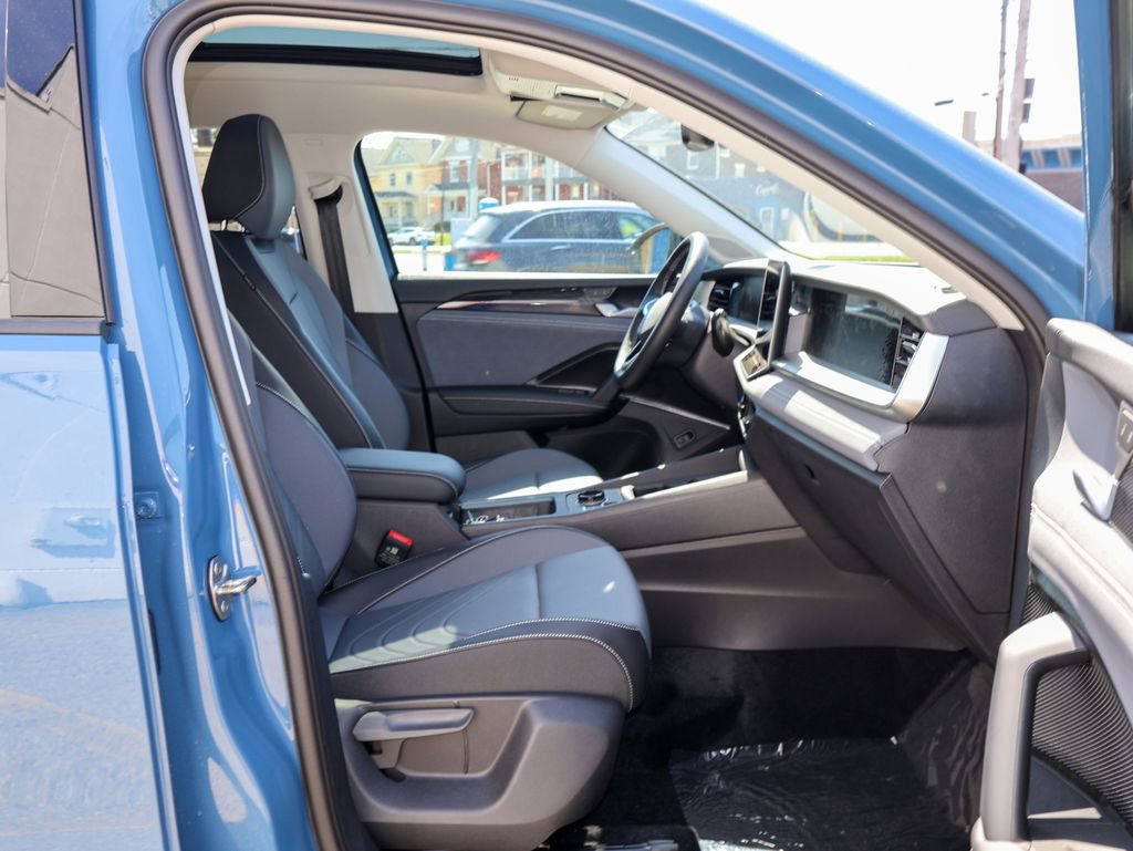 New 2026 Volkswagen Tiguan SE AWD/4WD image 30