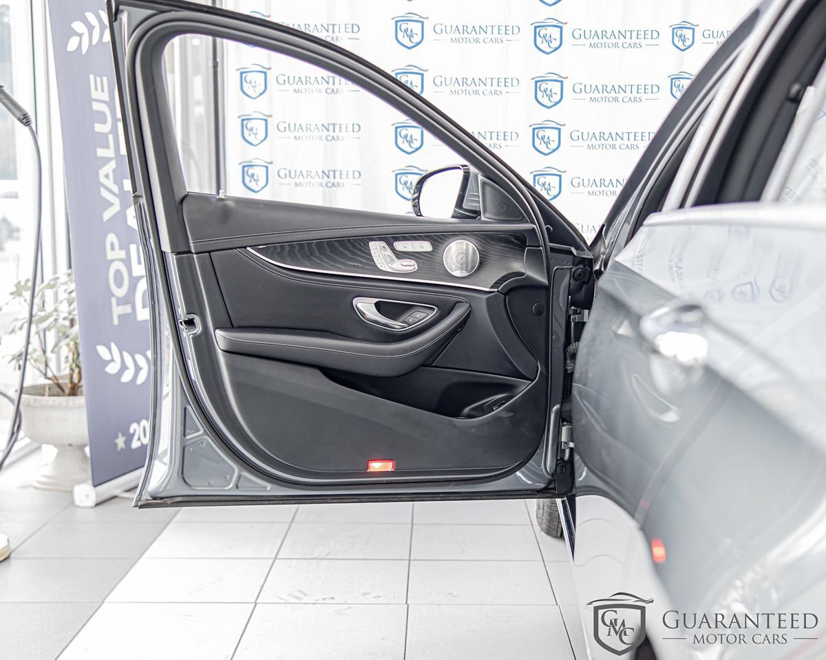 Used 2019 Mercedes-Benz E 300 4MATIC w/ Driver Assistance Package image 32