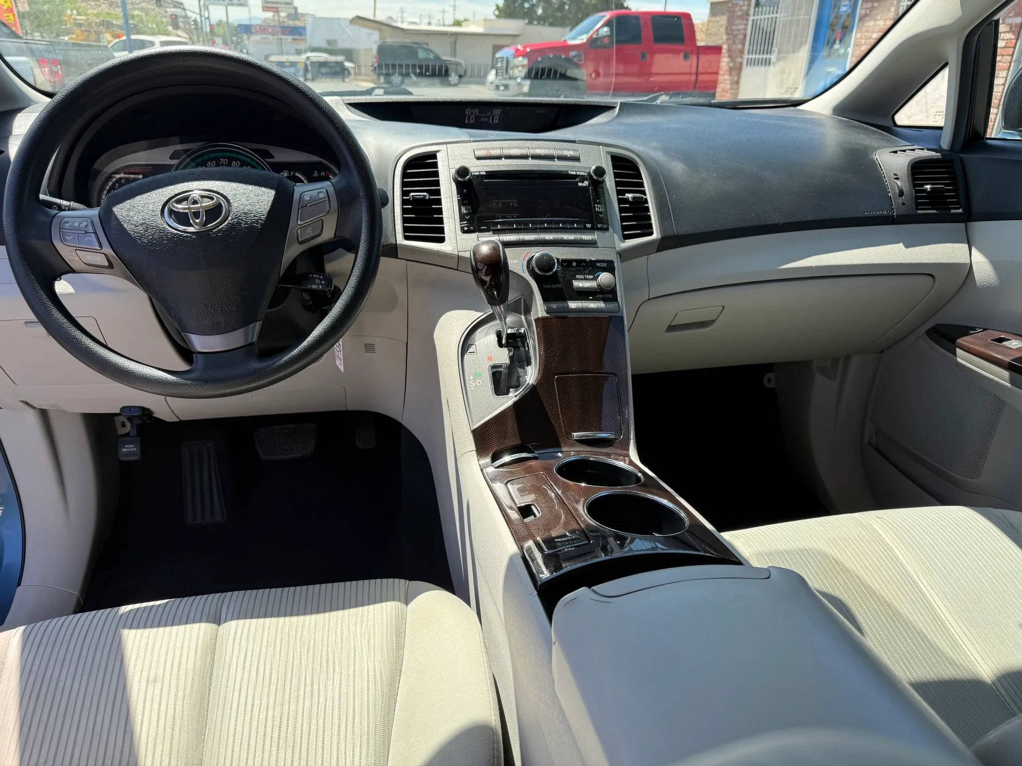 Used 2012 Toyota Venza LE FWD image 6