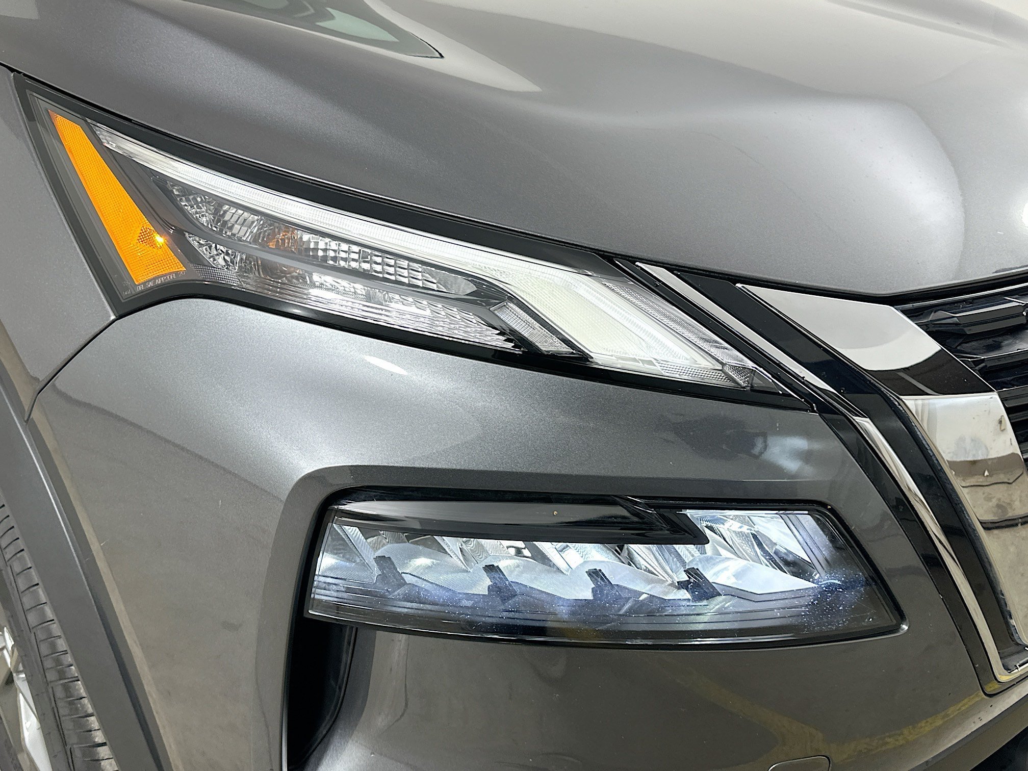 Used 2021 Nissan Rogue S FWD image 9