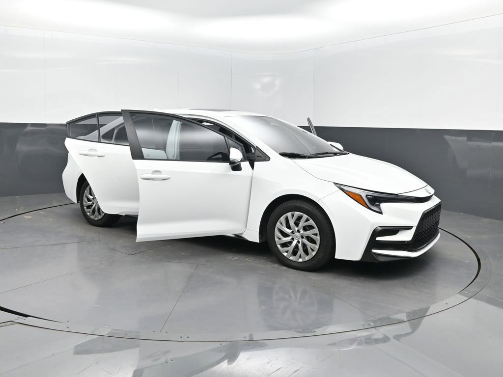Used 2024 Toyota Corolla SE w/ SE Premium Package FWD image 33