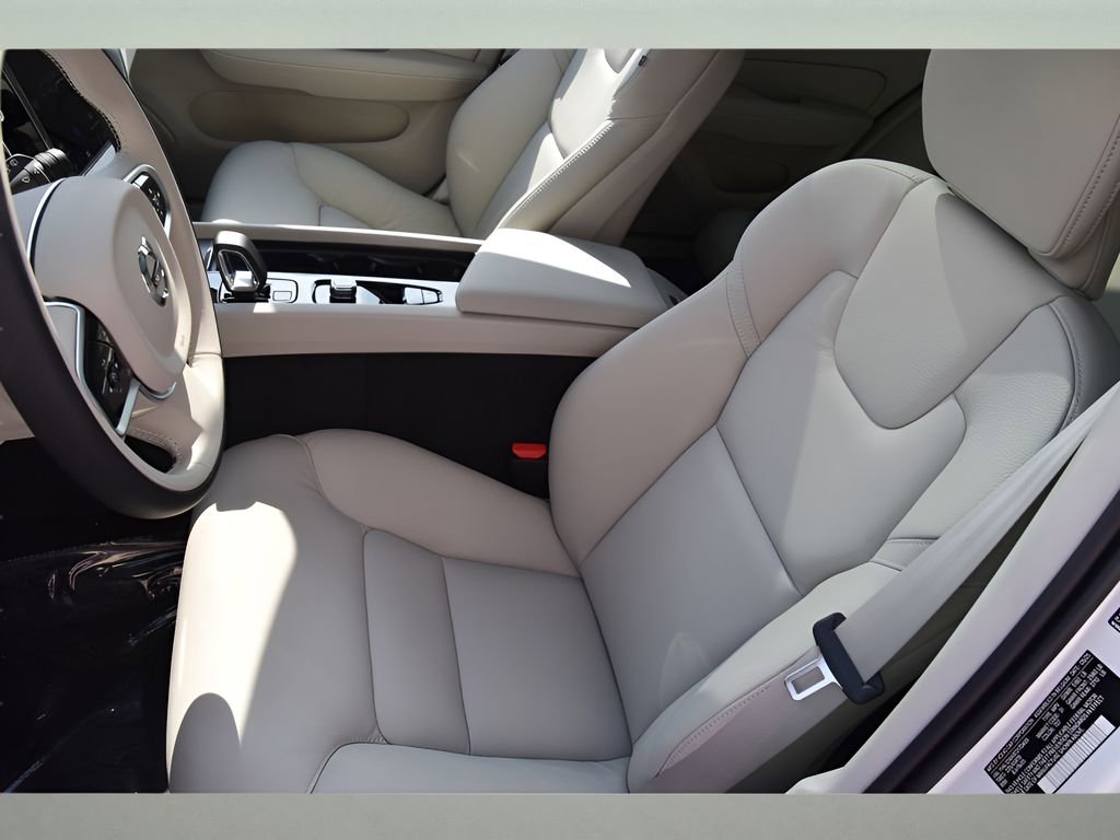 Certified 2026 Volvo V60 B5 Cross Country Plus w/ Protection Package Premier AWD/4WD image 13