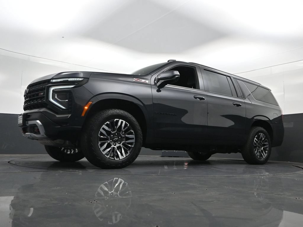 Used 2025 Chevrolet Suburban Z71 AWD/4WD image 30