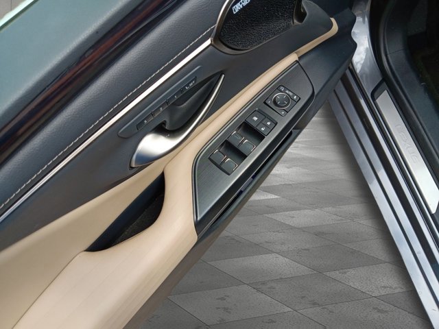 Certified 2021 Lexus ES 350 Ultra Luxury w/ Accessory Package 2 image 28