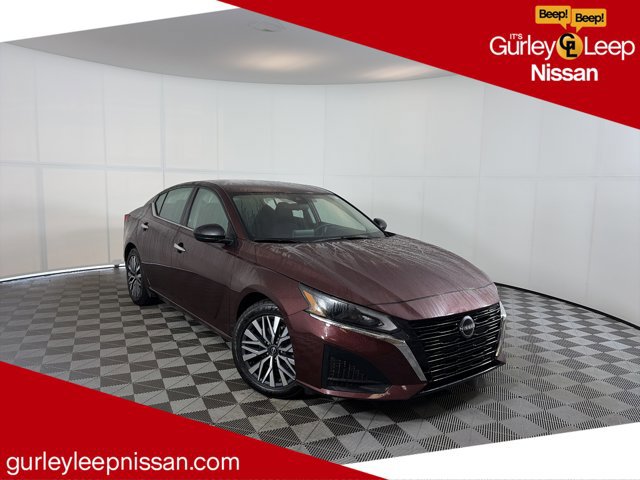 Certified 2024 Nissan Altima 2.5 SV FWD image 1