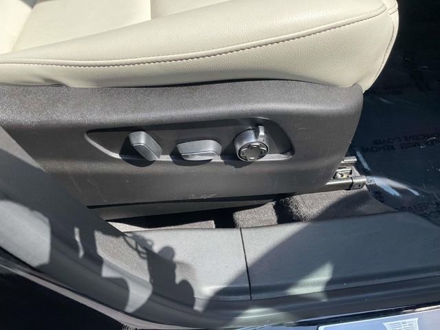 Used 2019 Cadillac XT4 Sport w/ Enhanced Visibility Package image 31