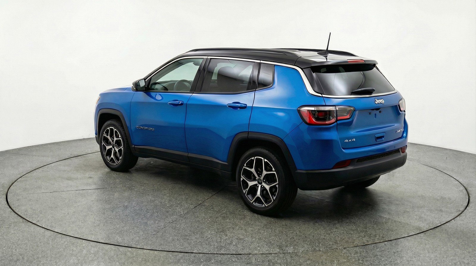 Used 2025 Jeep Compass Limited image 6