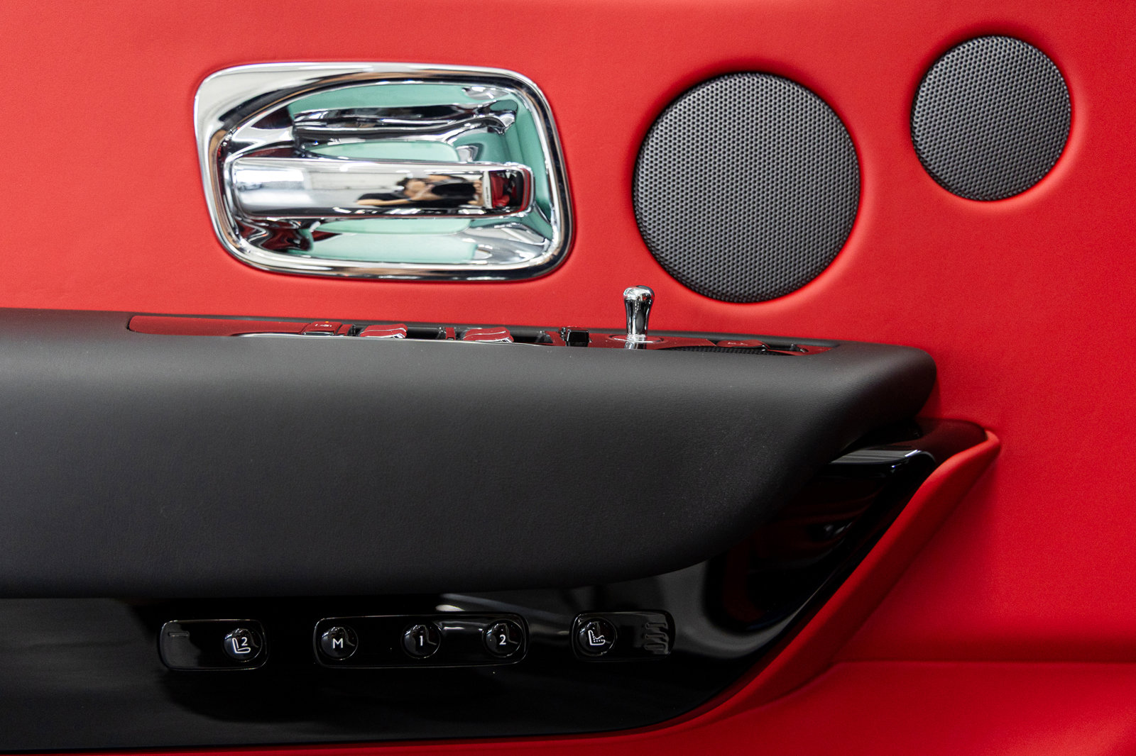 New 2026 Rolls-Royce Cullinan image 26