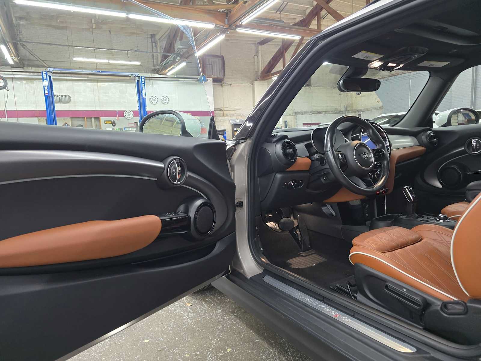 Used 2022 MINI Cooper S w/ Driver Assistance Package FWD image 17