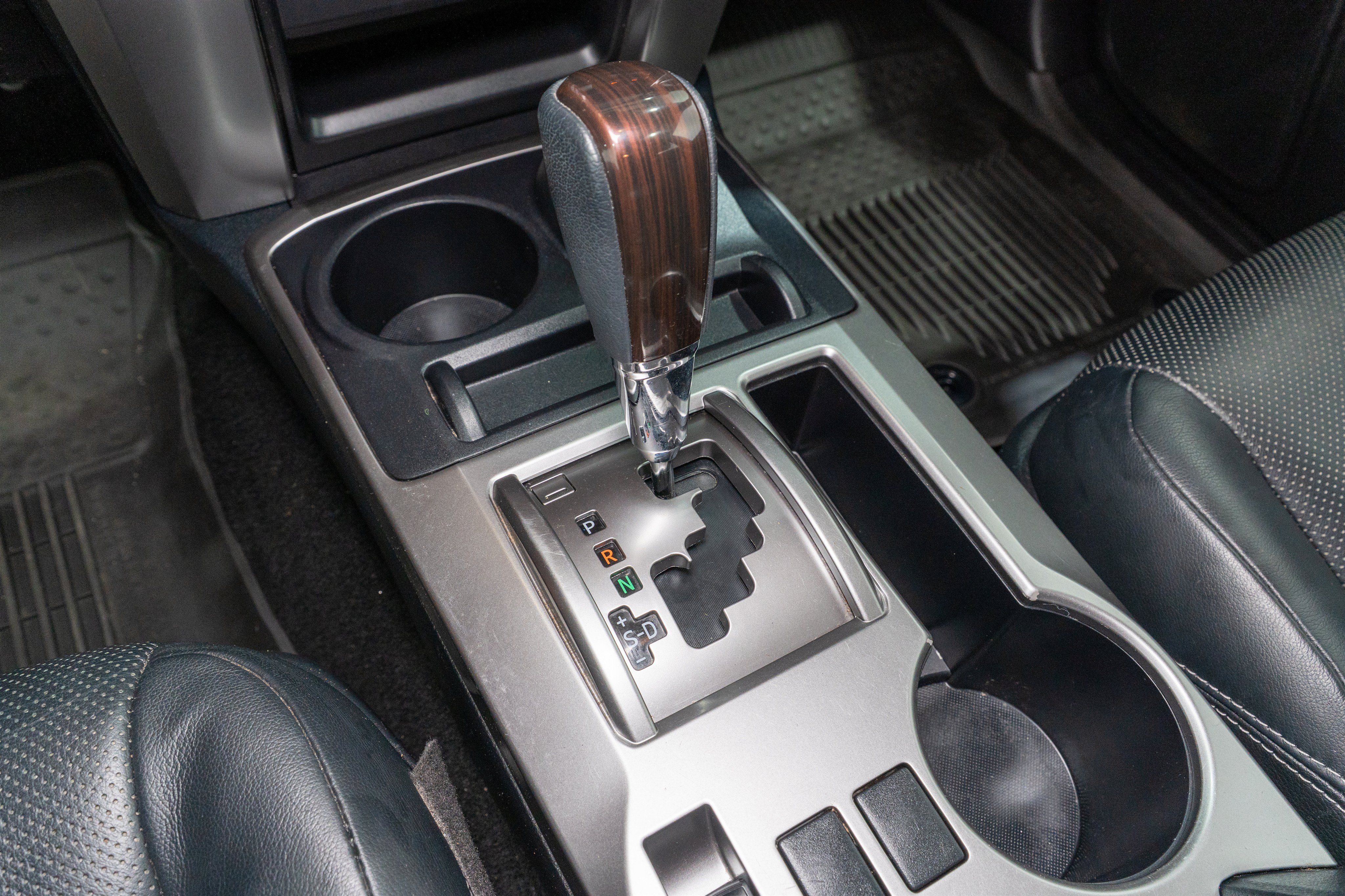 Used 2024 Toyota 4Runner Limited AWD/4WD image 26