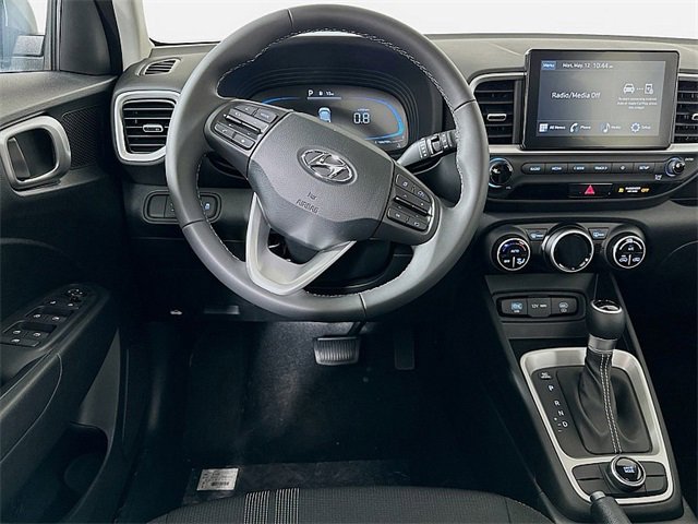 Certified 2025 Hyundai Venue SEL FWD image 14
