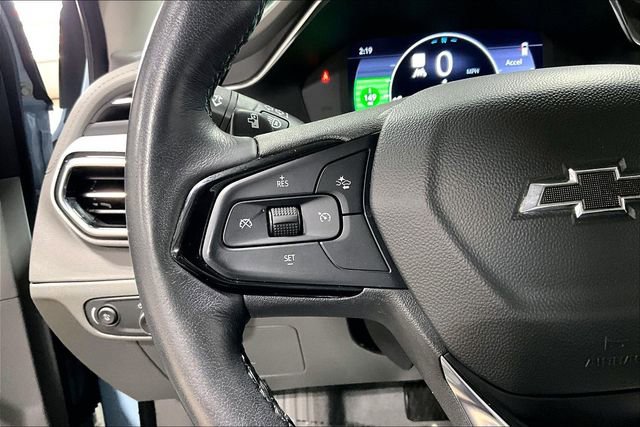 Used 2022 Chevrolet Bolt EUV Premier w/ Sun & Sound Package FWD image 11