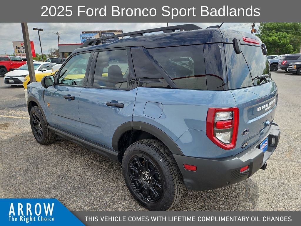 Used 2025 Ford Bronco Sport Badlands image 8