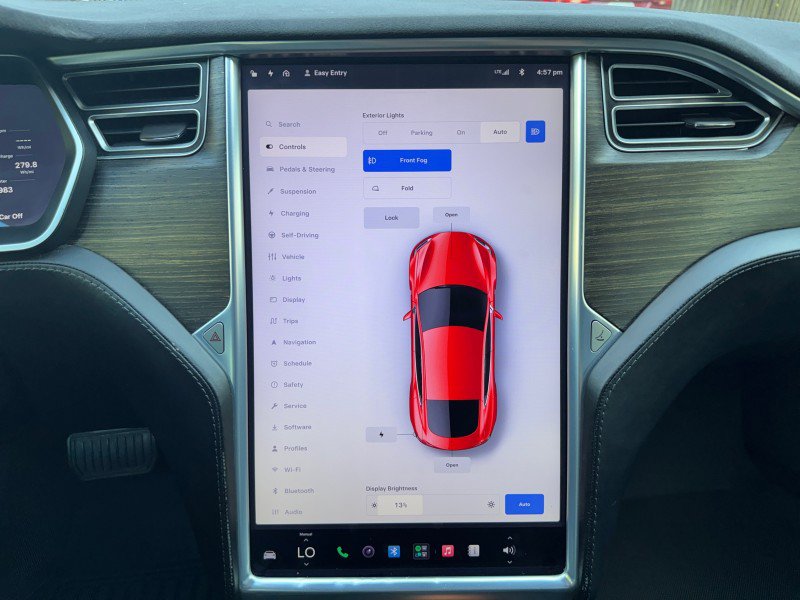 Used 2015 Tesla Model S 70D AWD/4WD image 23