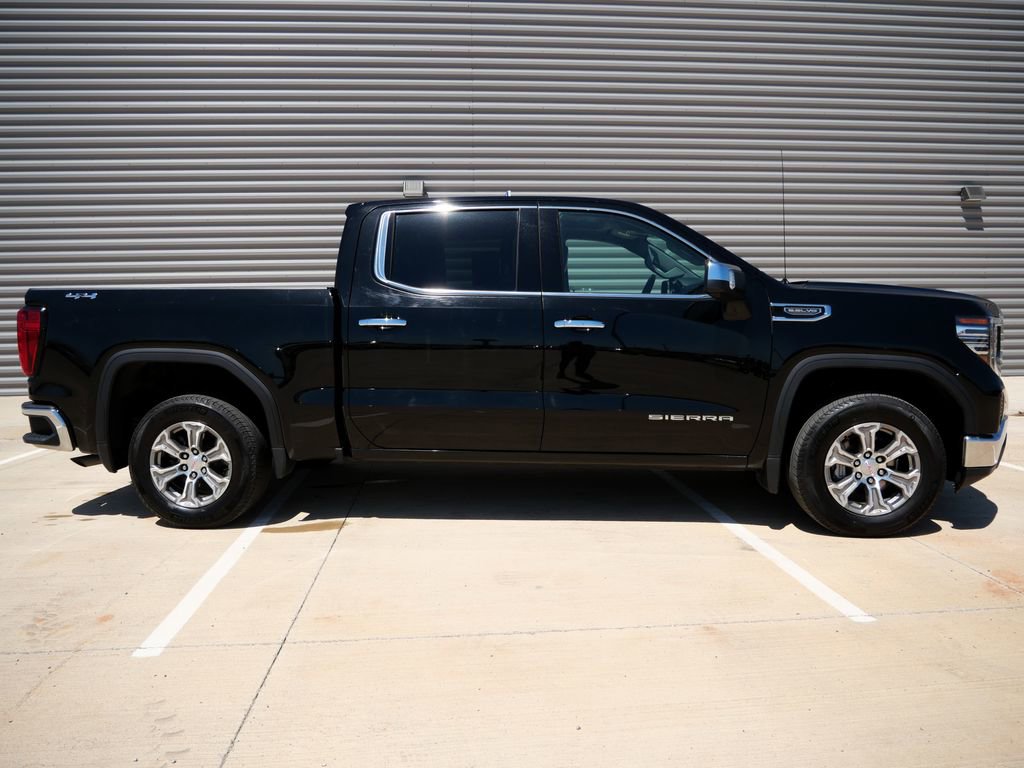 Used 2025 GMC Sierra 1500 SLT AWD/4WD image 2