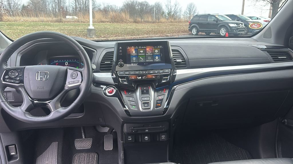 Certified 2024 Honda Odyssey Touring image 12