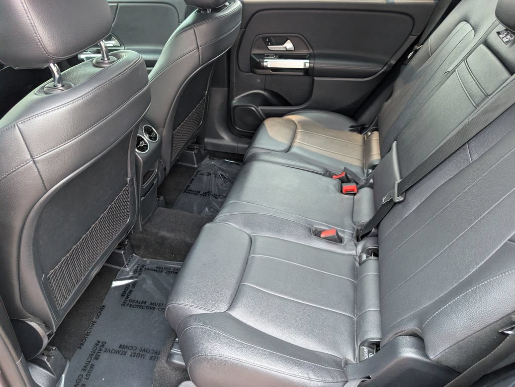 Used 2021 Mercedes-Benz GLB 250 w/ Premium Package image 29