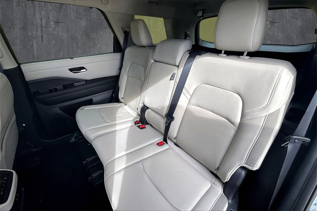Used 2022 Nissan Pathfinder SL image 19