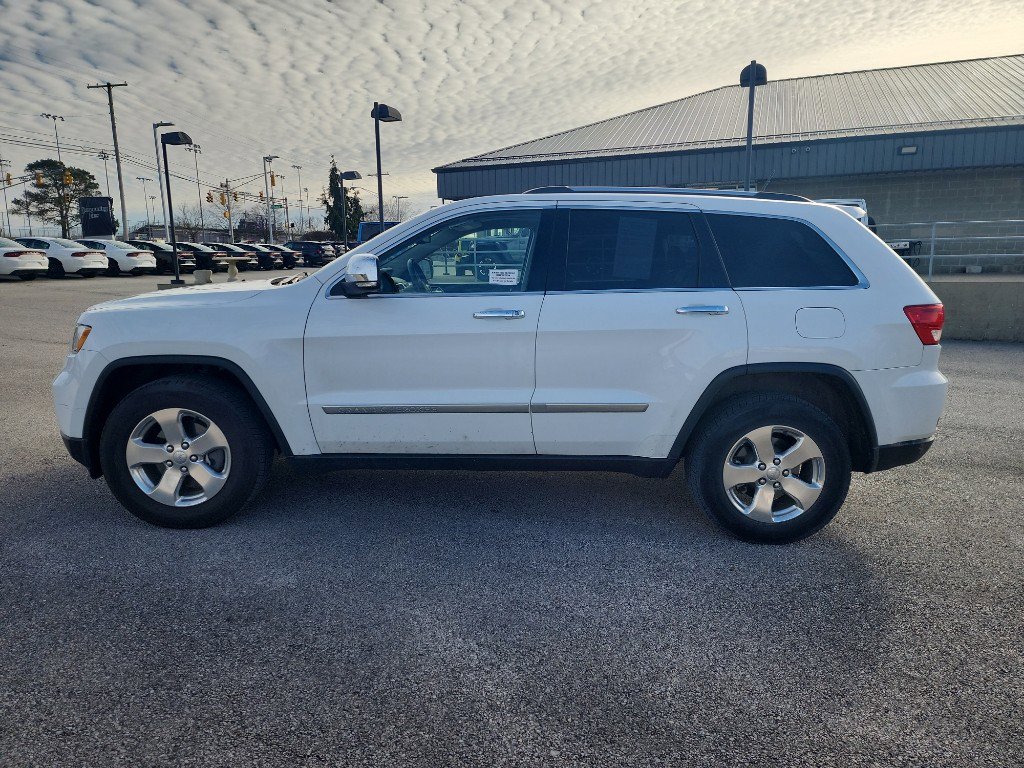 Used 2013 Jeep Grand Cherokee Limited image 3