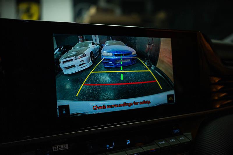 Used 2025 Toyota Camry SE w/ Multimedia Upgrade Package FWD image 22