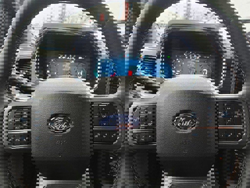 New 2025 Ford F150 Lariat w/ Equipment Group 501A Mid image 18