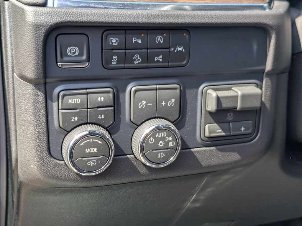 New 2026 Chevrolet Tahoe High Country AWD/4WD image 14