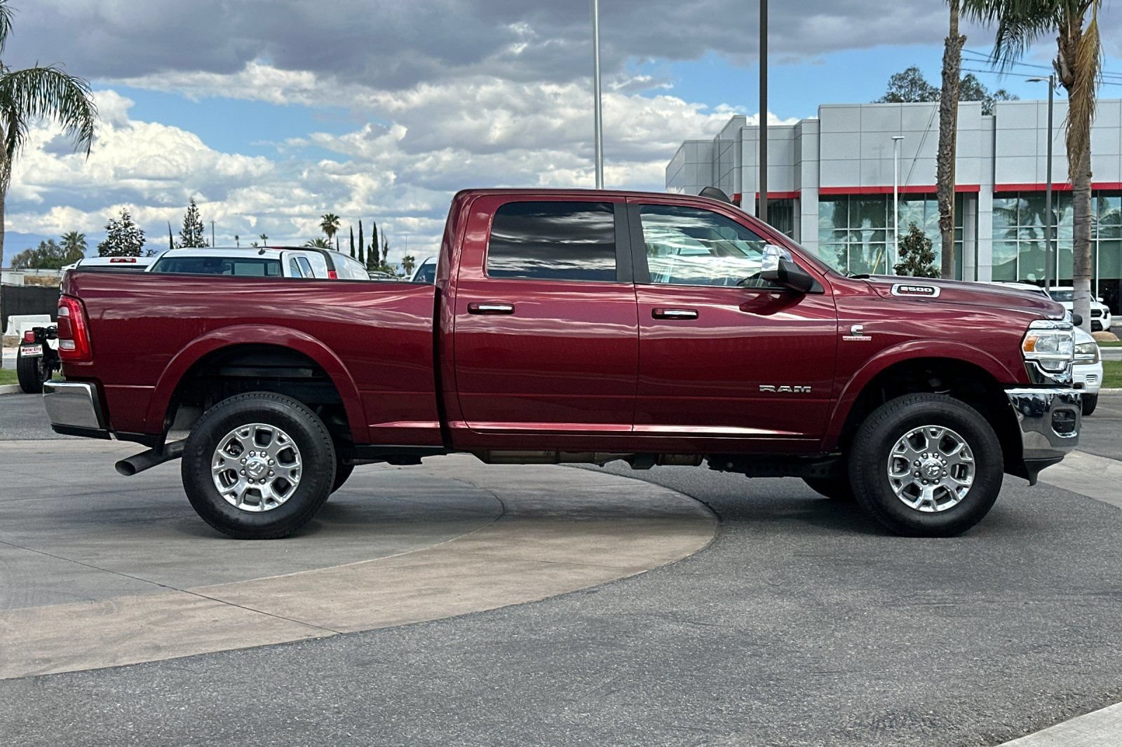 Used 2021 RAM 2500 Laramie AWD/4WD image 2