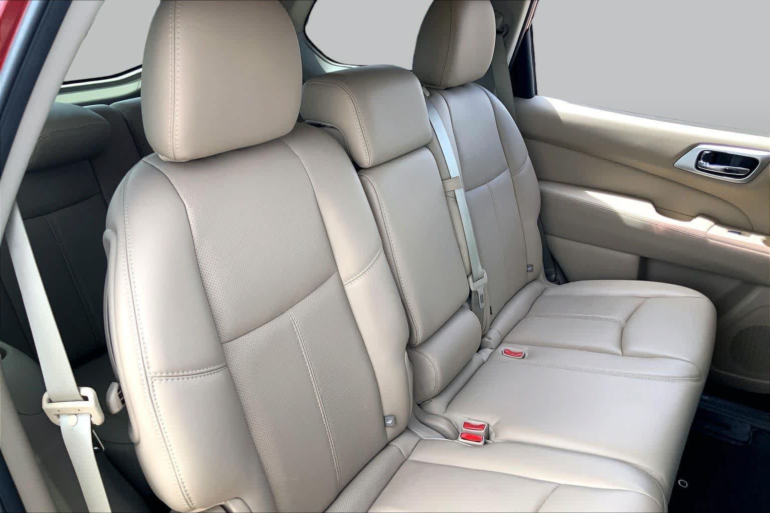 Used 2017 Nissan Pathfinder Platinum FWD image 20