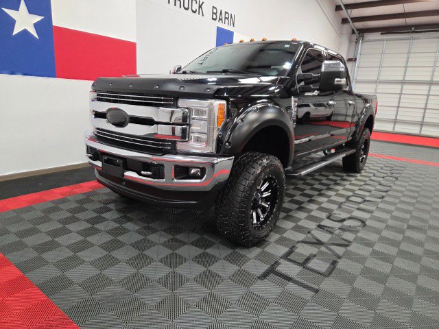 Used 2018 Ford F350 Lariat w/ Lariat Ultimate Package AWD/4WD image 3