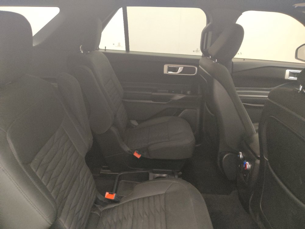 Used 2020 Ford Explorer XLT AWD/4WD image 19
