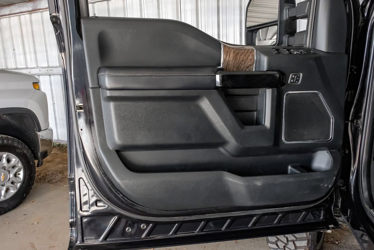Used 2019 Ford F250 Lariat w/ Lariat Ultimate Package AWD/4WD image 42