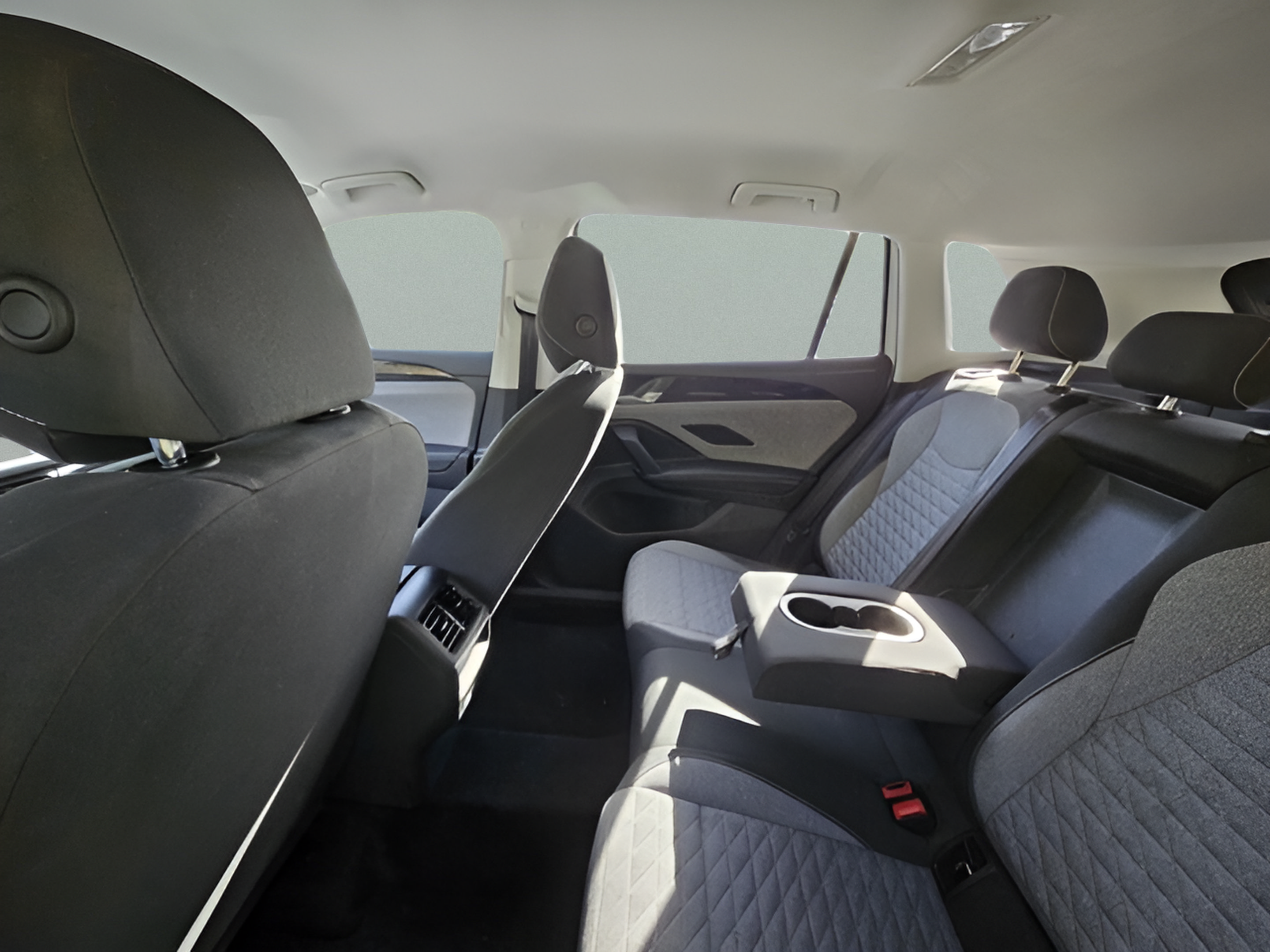 Used 2025 Volkswagen Tiguan S FWD image 5