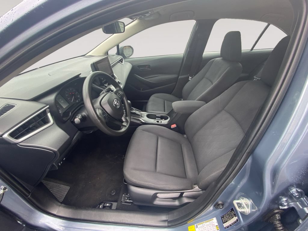 Used 2023 Toyota Corolla LE w/ LE Convenience Package FWD image 9