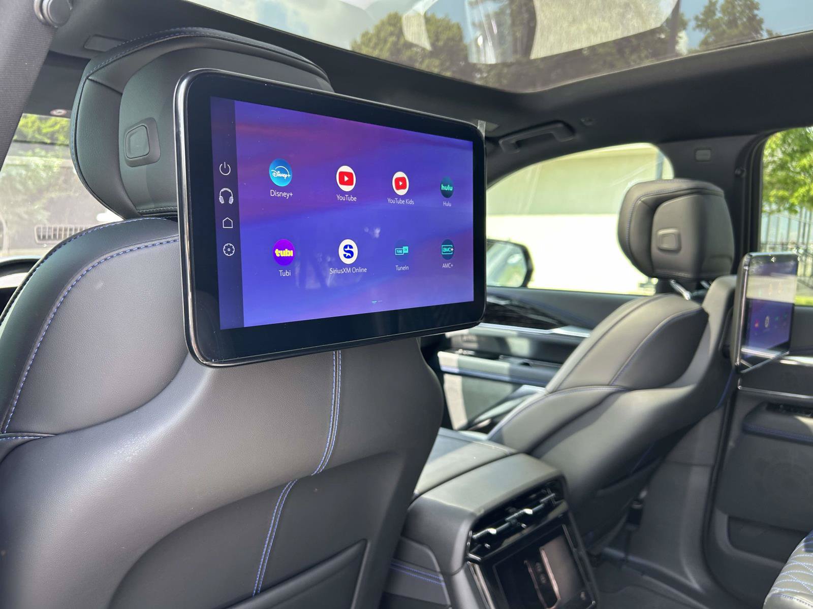 New 2026 Cadillac Escalade IQL Sport 1 AWD/4WD image 13