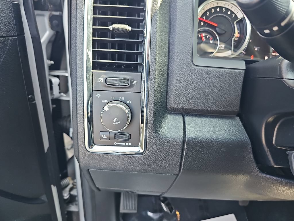 Used 2016 RAM 1500 Laramie AWD/4WD image 33