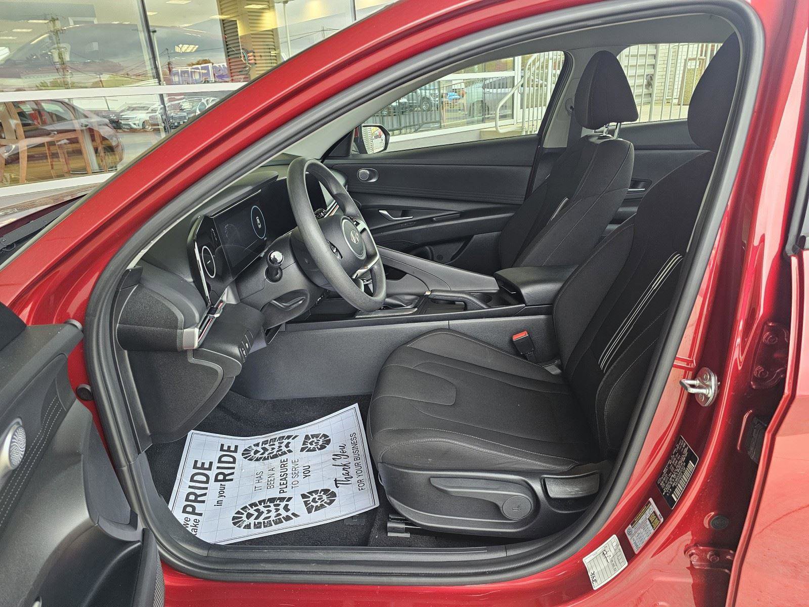 Used 2024 Hyundai Elantra SEL image 28